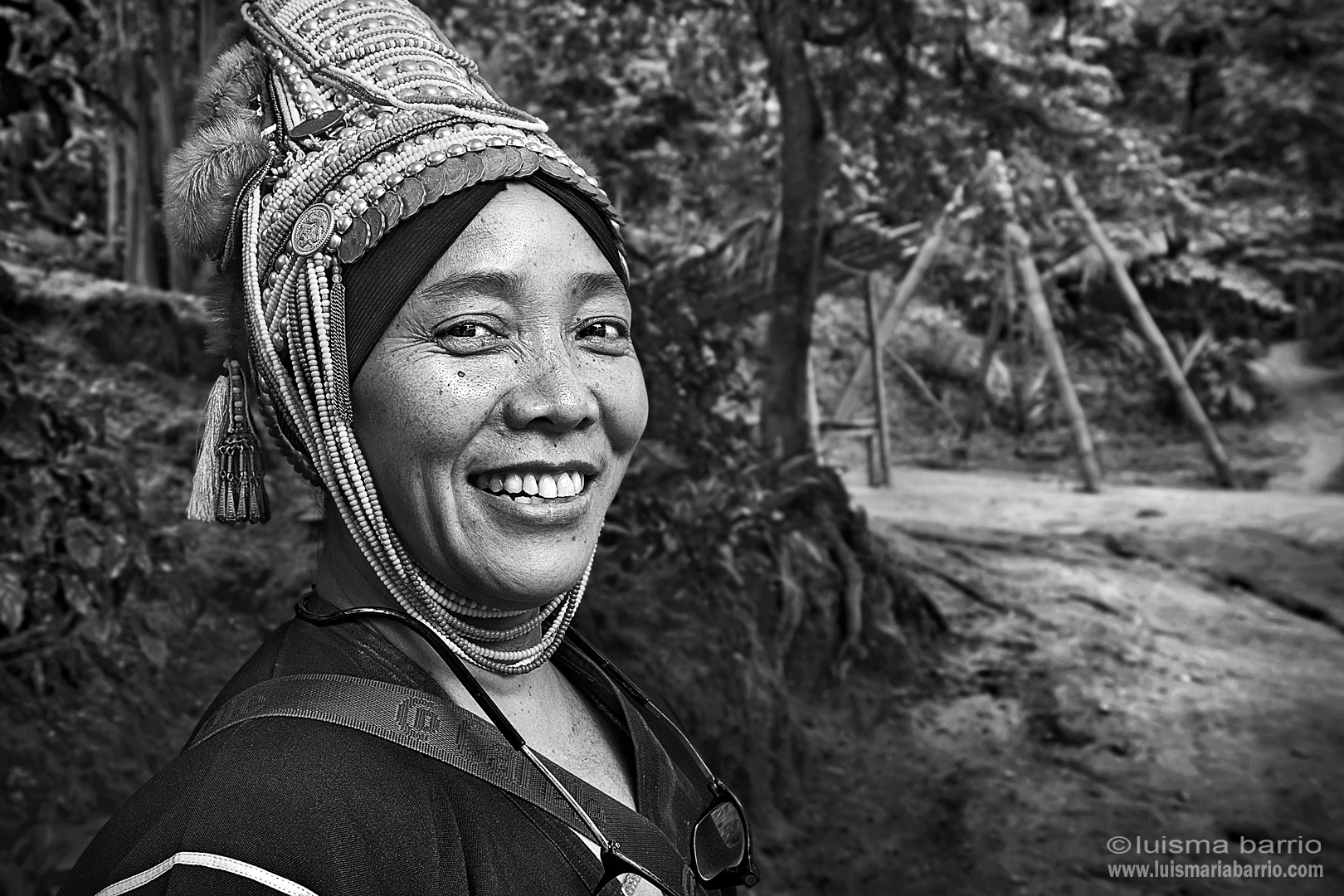 akha woman thailand chiang mai
